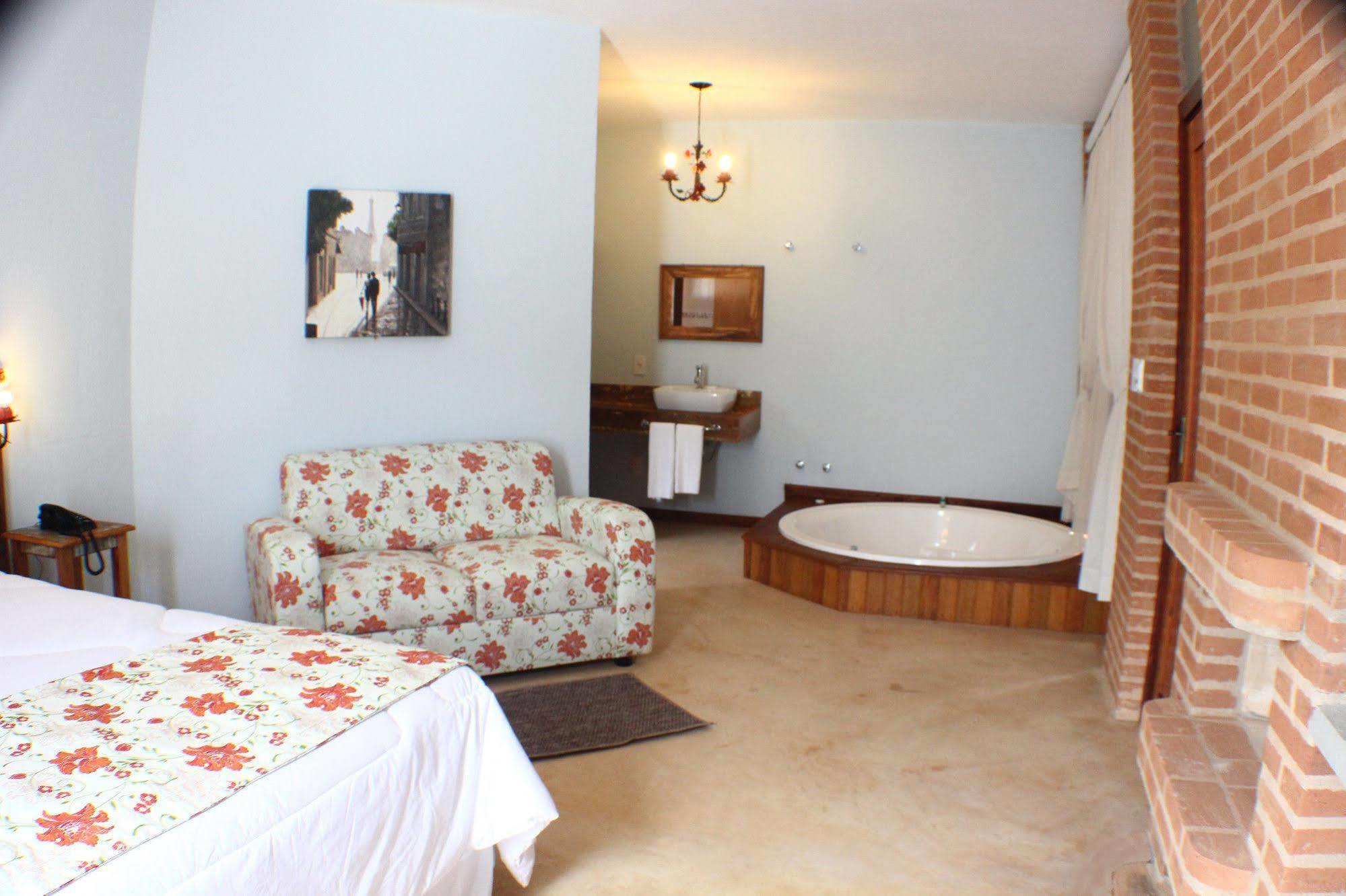 Pousada Villa Dos Leais Serra Negra  Luaran gambar